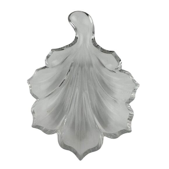Baccarat Feuille Leaf Candy Nut Dish Near Mint French Crystal Elegance - Picture 1 of 4